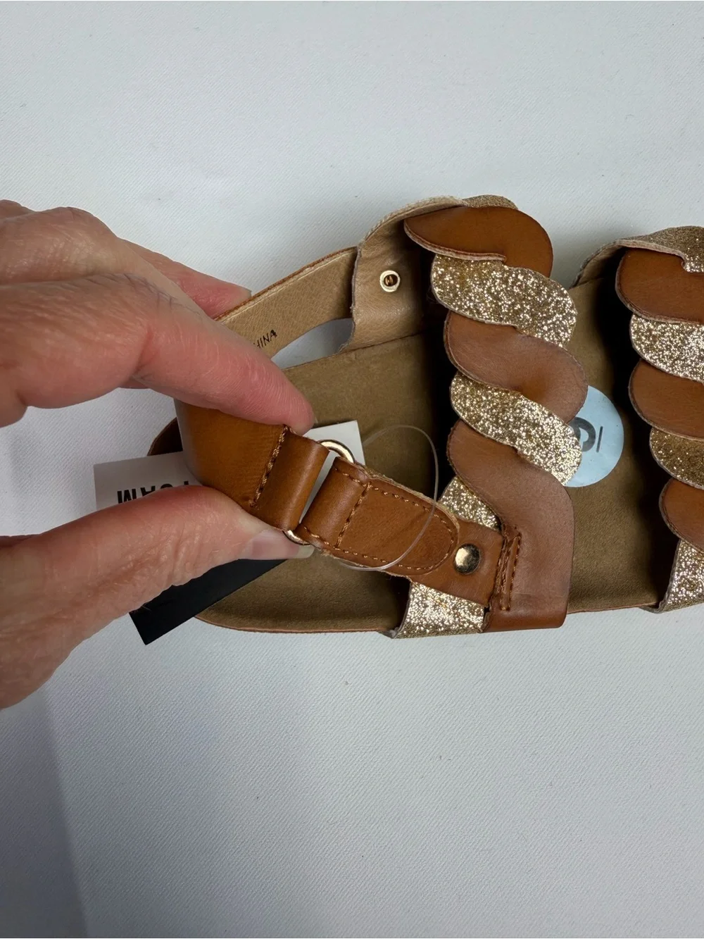 Tahari Girls  Brown & Gold Glitter Braided Sandals Memory Foam / NWT size 9